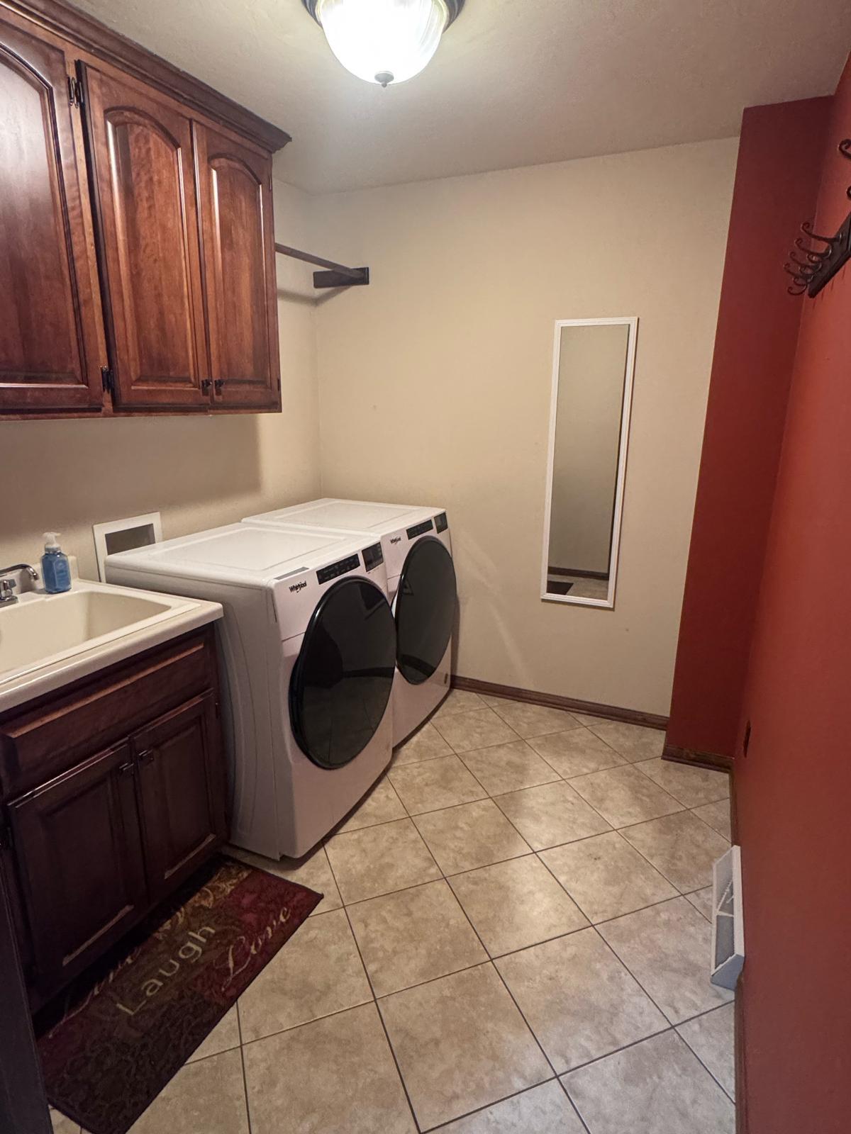 Laundry Room - 144 Swiss Meadow Ln