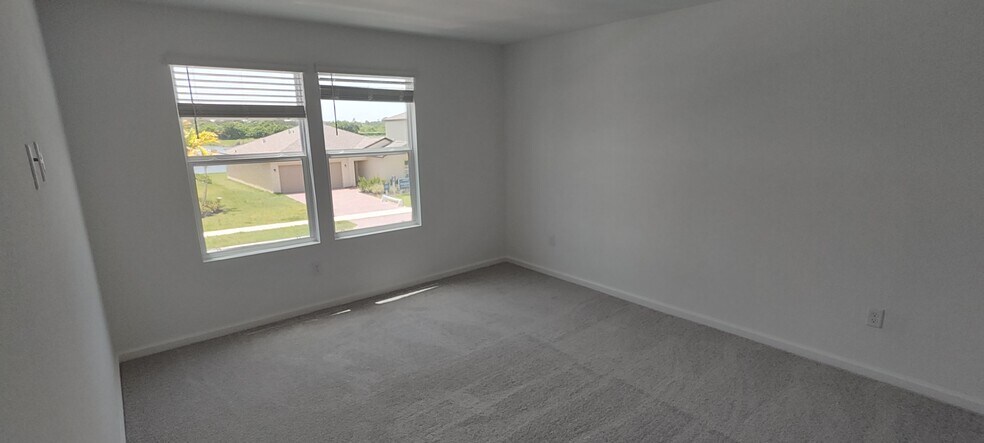 Building Photo - 798 Carlyle Way
