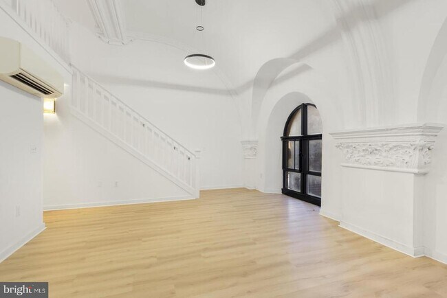 Building Photo - 2321 Fitzwater St