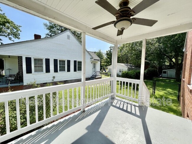 Building Photo - 122 Camellia Dr