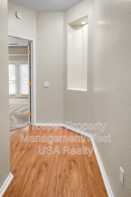 Building Photo - 17547 W Calistoga Dr