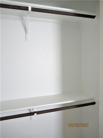 Building Photo - 106 Coyote Trail