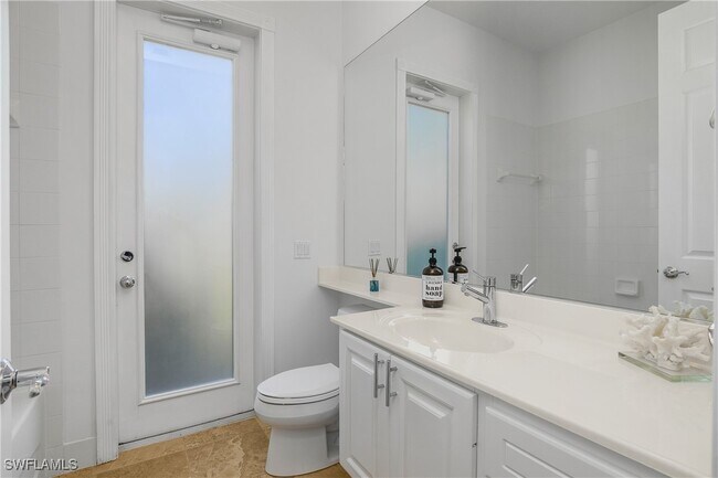 Building Photo - 28308 Moray Dr