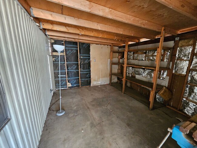 Building Photo - Newly Renovated 2 Bedroom Mobile in Bullhead City