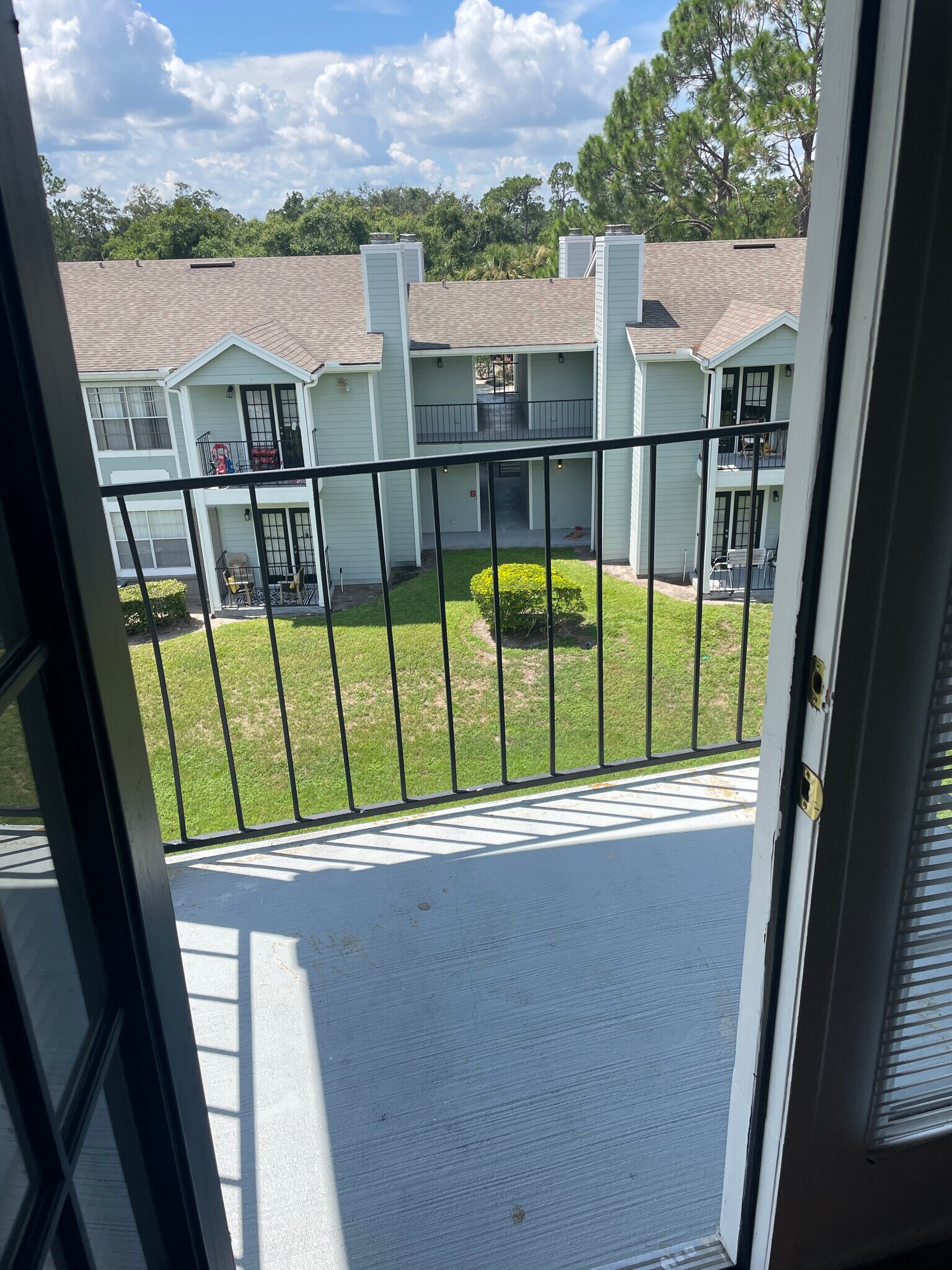 Building Photo - 2550 N Alafaya Trl