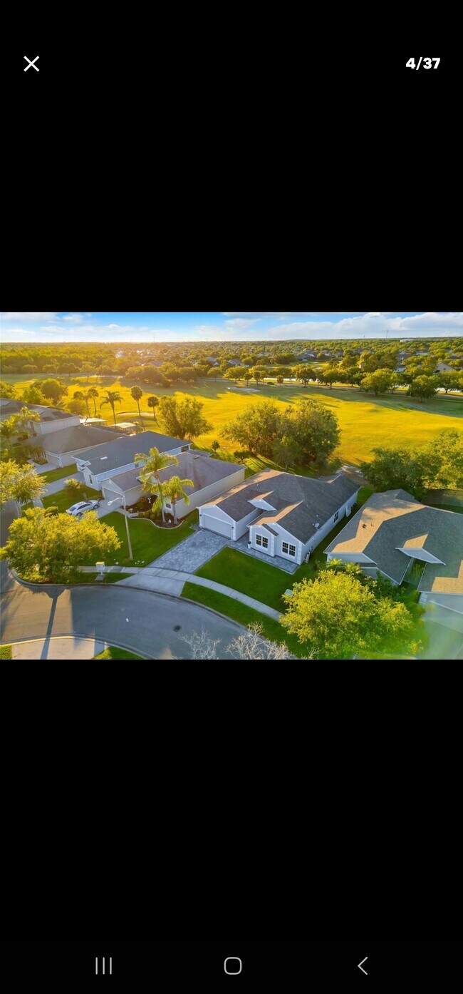Building Photo - 2707 Scarborough Dr