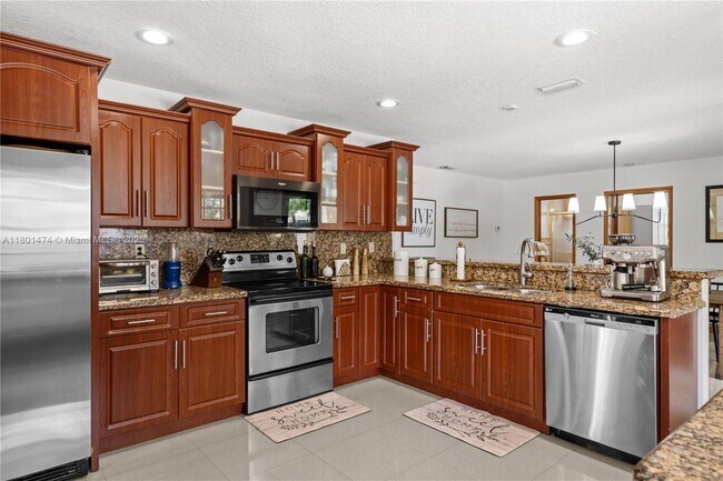 Building Photo - 4671 SW 155th Pl