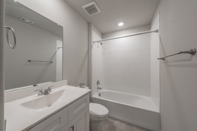 Building Photo - 1385 Dillard Creek Dr