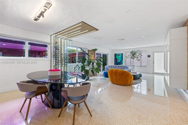 Building Photo - 2121 Red Rd