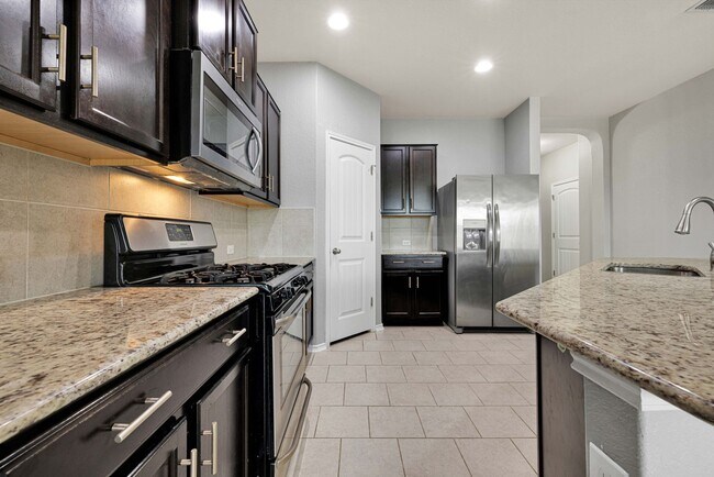 Building Photo - Beautiful 5-Bedroom Home for Rent in Valley Ranch!