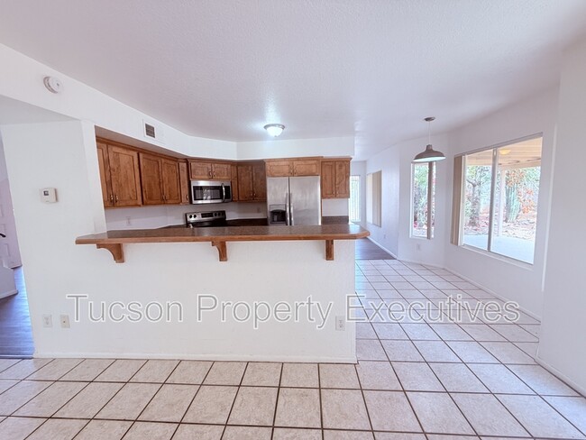 Building Photo - 9472 N Albatross Dr