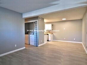 Building Photo - 3 Bedroom 2 Bath Condo in Golden
