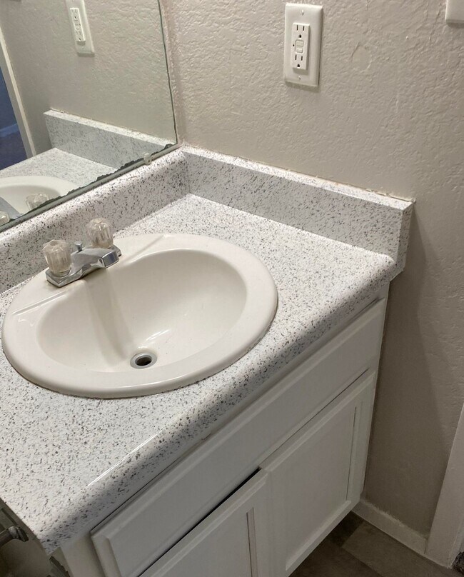 Bathroom - Harbor View Apartments