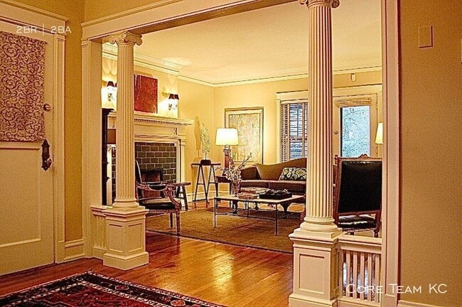 Building Photo - Stunning 2 Bedroom at The Illinois!