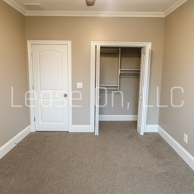 Building Photo - 7453/57 Summerside