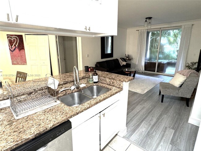 Building Photo - 17125 N Bay Rd