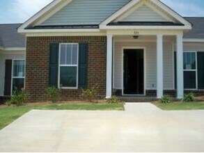 Building Photo - 725 Whispering Willow Way