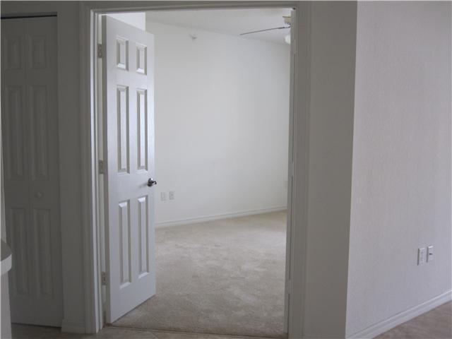 Building Photo - 3020 Alcazar Pl