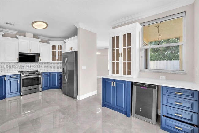 Building Photo - 15891 NW 15th Ct