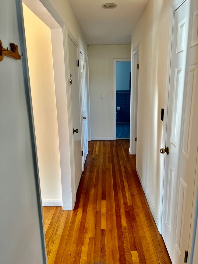 Building Photo - 19 Parsons St