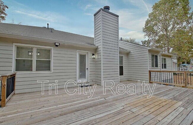 Building Photo - 150 Drennan Dr