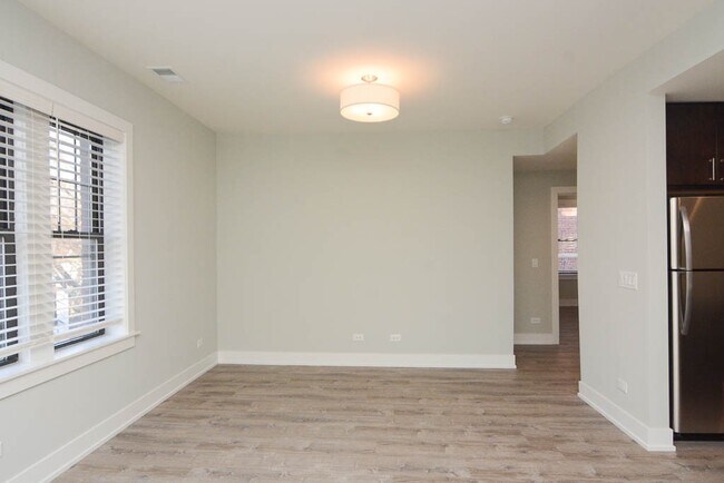 Building Photo - 919 Crain St
