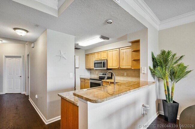 Building Photo - 2016 Alta Meadows Ln