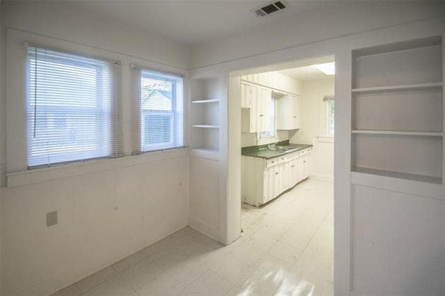 Building Photo - 1101 Collier St