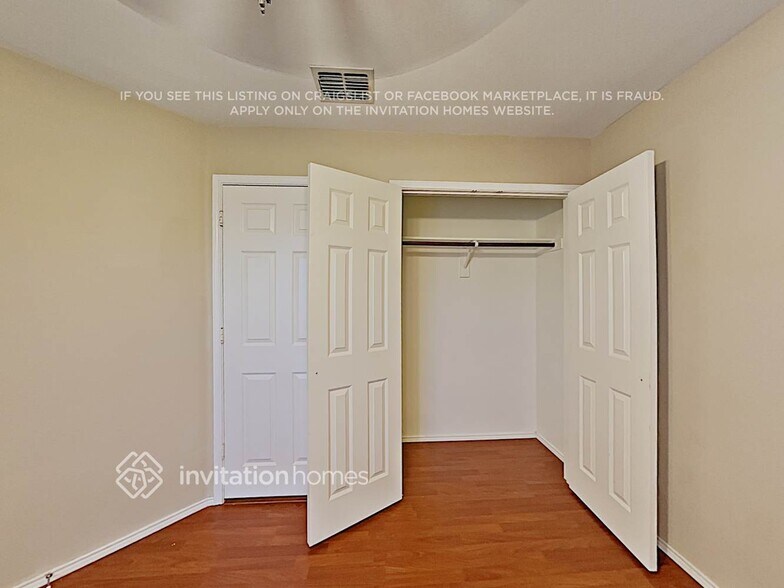 Building Photo - 1112 Sweetwater Dr