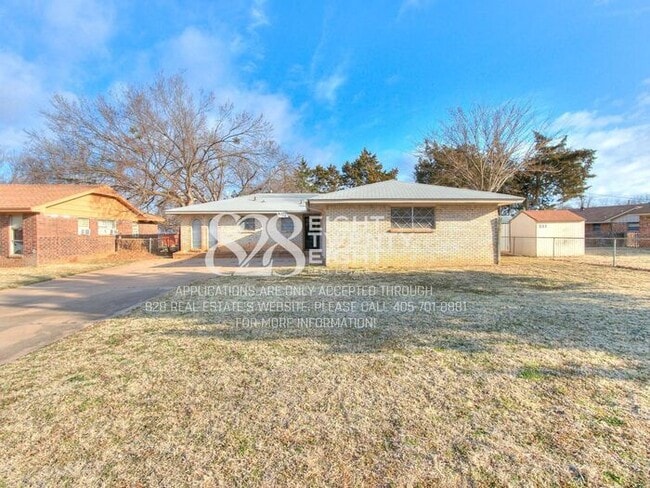 Building Photo - Midwest City 3 Bed/2 Bath House with Attached Two-Car Garage!