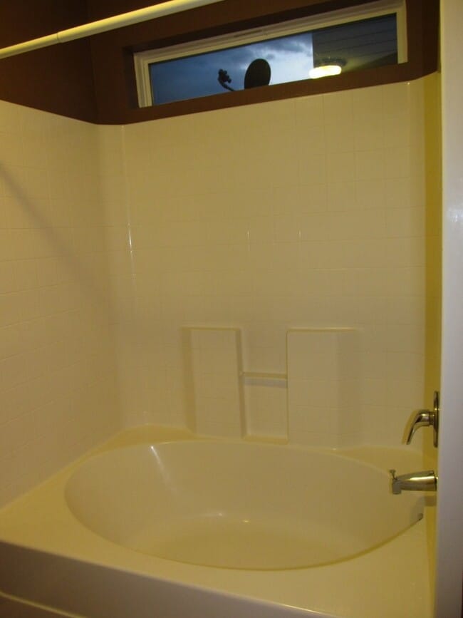 Building Photo - 4 BEDROOM, BELTON ISD