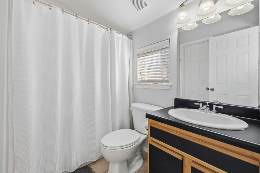 Building Photo - 1852 N Scull Creek Dr