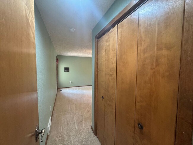 Building Photo - Charming 3 Bed, 3 Bath Home in Spokane Val...