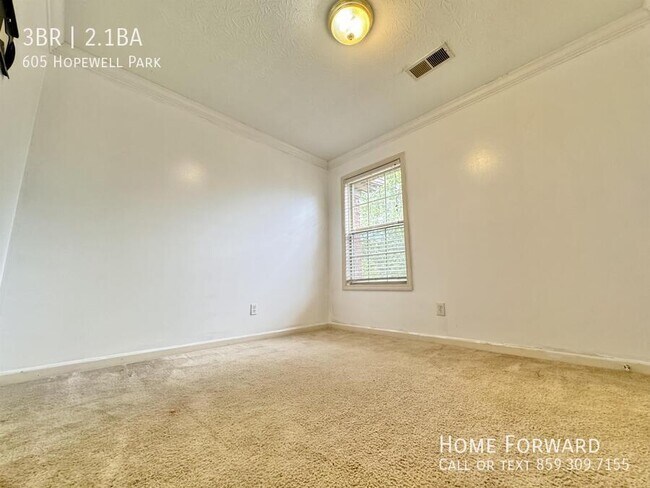 Building Photo - 605 Hopewell Park