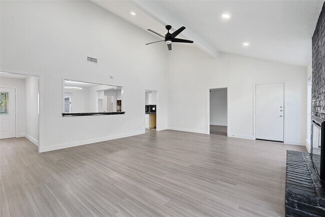 Building Photo - 4832 Whispering Falls Dr