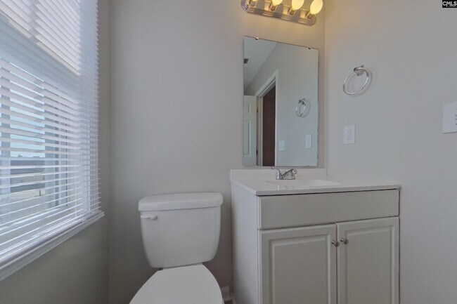 Building Photo - 403 Parkstone Ct
