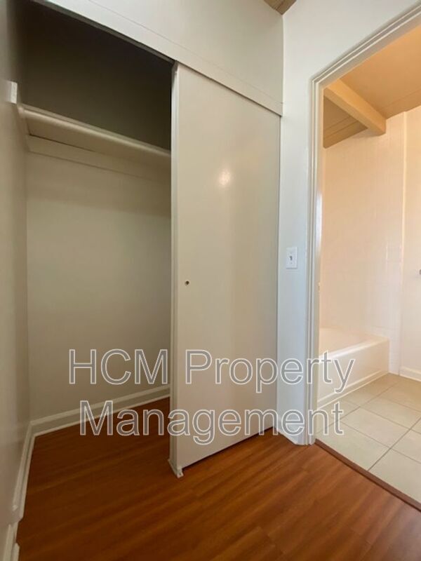 Building Photo - 103 Avenida Carmelo