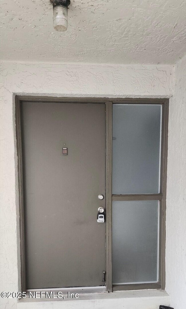 Building Photo - 3 Castania Ct