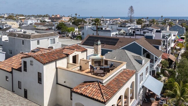 Building Photo - Newport Beach Balboa Peninsula Beach House with Rooftop Deck | Weekly & 30+ Night Stays