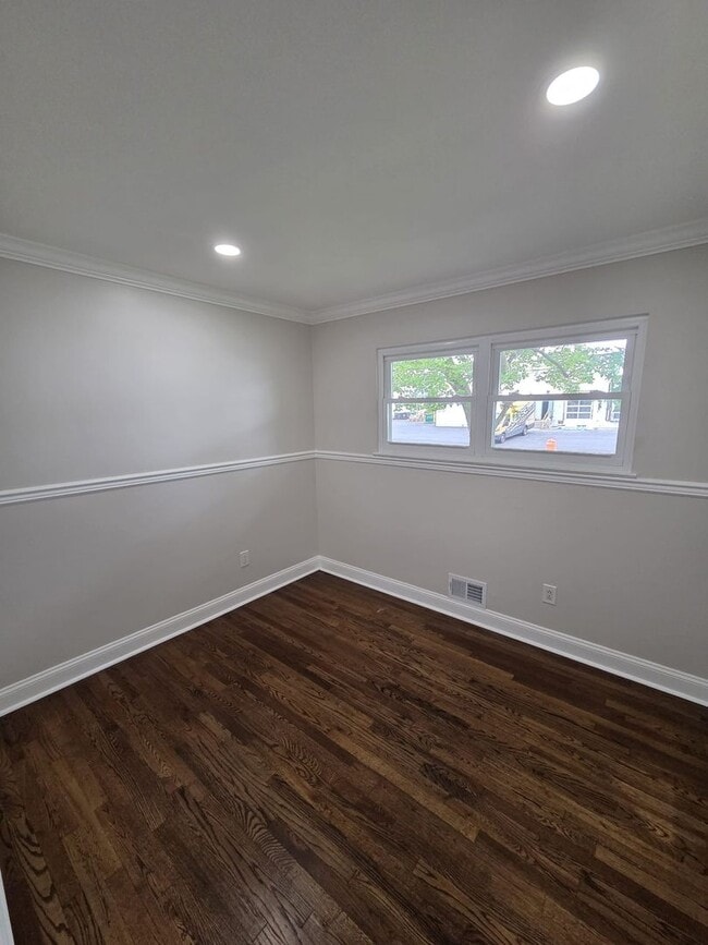 Building Photo - 955 Egret Dr