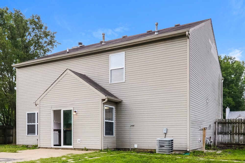Building Photo - 56 Knoll Ln
