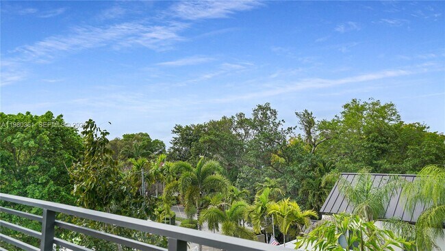 Building Photo - 3075 Mary St