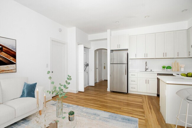 Building Photo - 1320-1380 Lombard