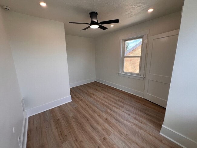 Building Photo - Pittsburgh - 4 Bedroom 2 Bathroom - Recent...