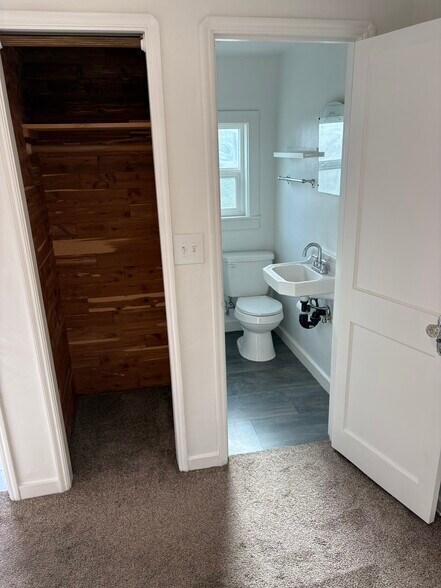 Building Photo - 955 Aspen St