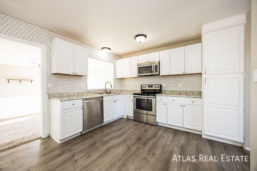 Building Photo - 4811 Bailey Pl