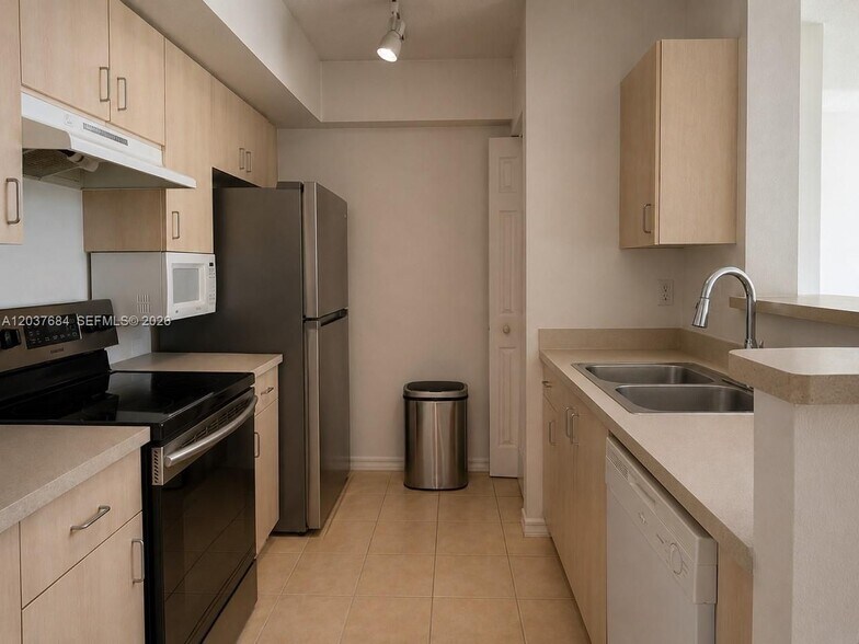 Building Photo - 711 SW 111th Way