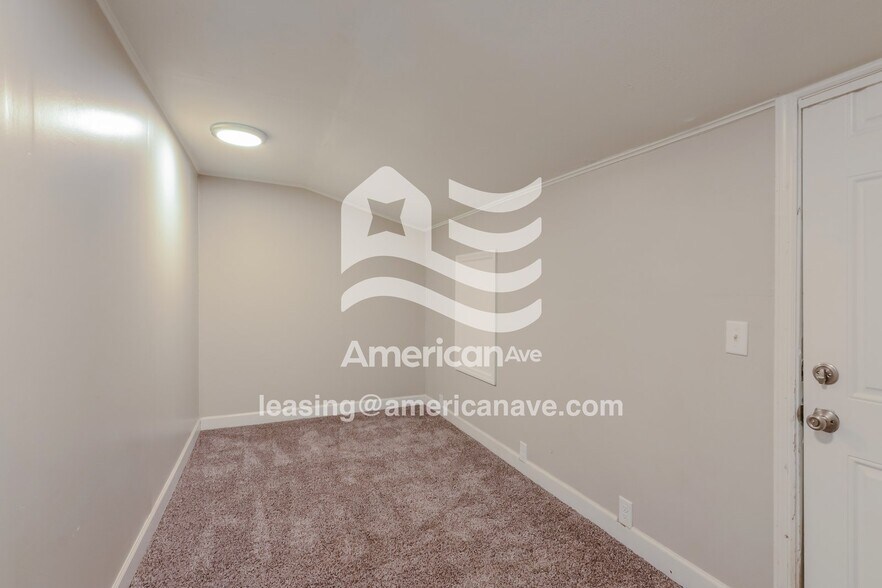 Building Photo - 912 N Livingston Ave