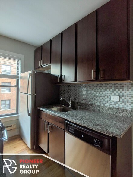 Building Photo - 2909 N Mildred Ave