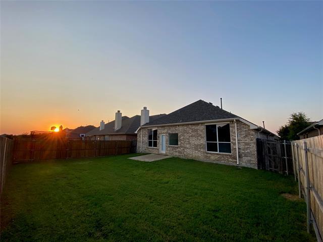 Building Photo - 2692 Lake Ridge Dr